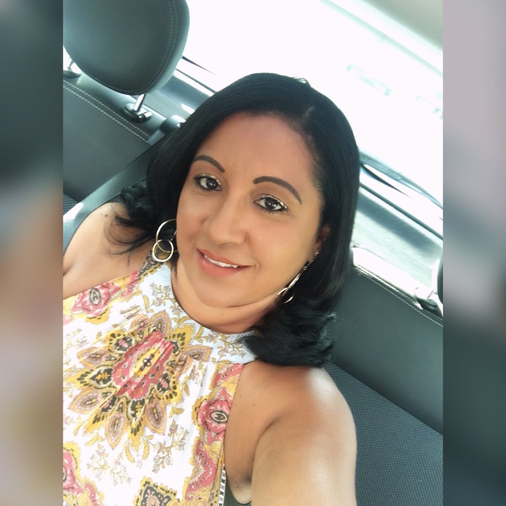 Meet your Posher, Zahira